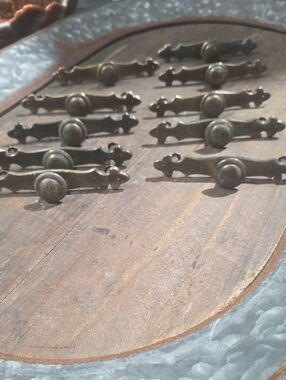 Antique Brass Accent Drawer Pulls - Rustic Brown Home Wall Decor Qty 10